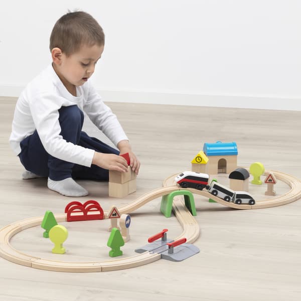 Juegos de madera LILLABO de una carretera para autitos de carrera.