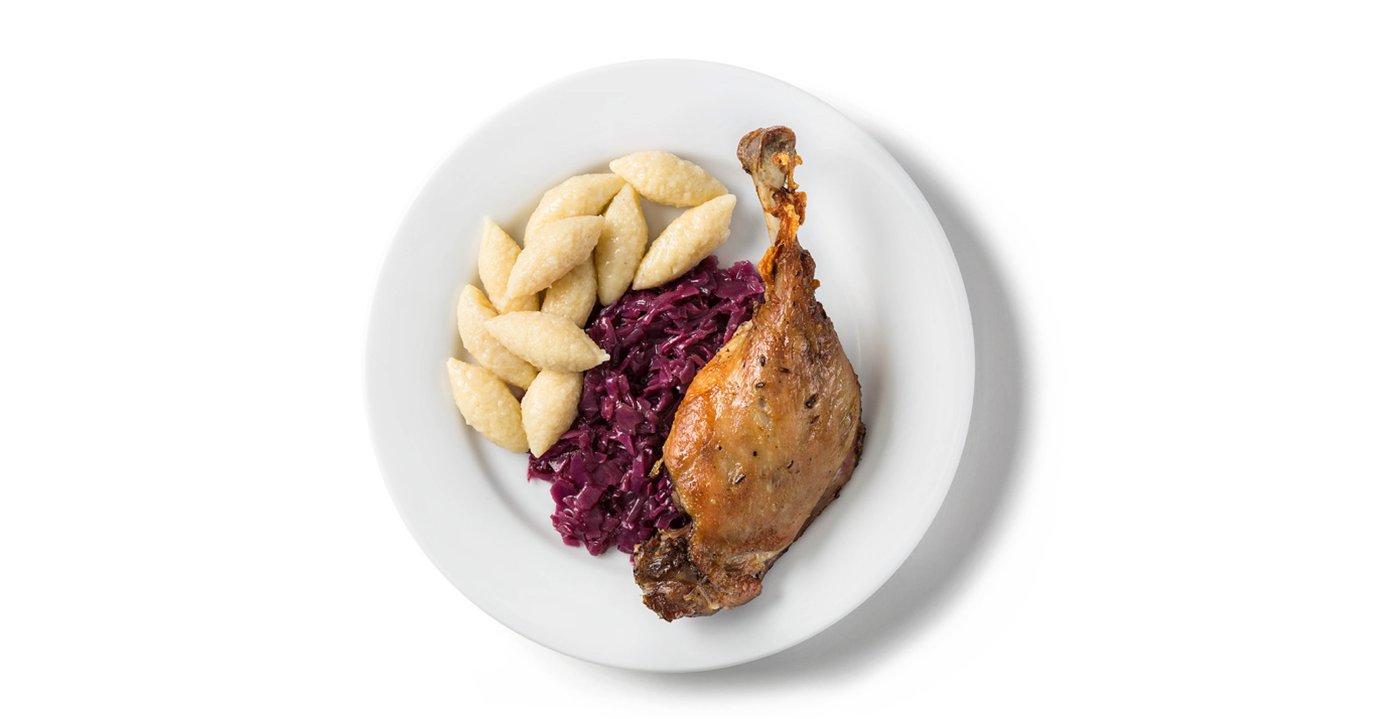 Kachní stehno, dušené zelí, bramborové šišky