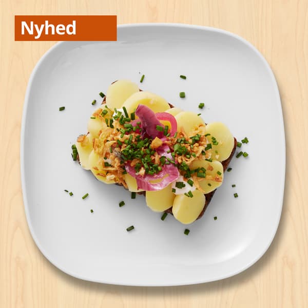 Kartoffelmad
Solsikkerugbrød med kartoffel, plantebaseret mayonnaise, purløg, ristede løg og syltede rødløg


29.-