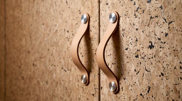 KIRKENES, Tolóajtópár, parafa furnér