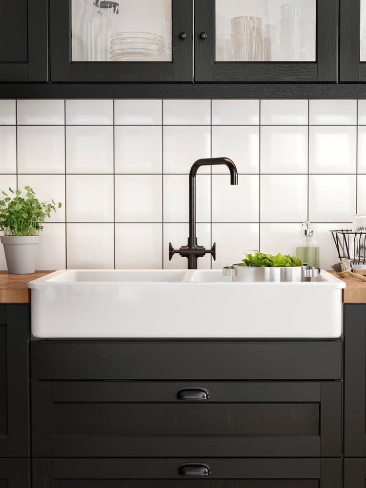 kitchen sink and tap