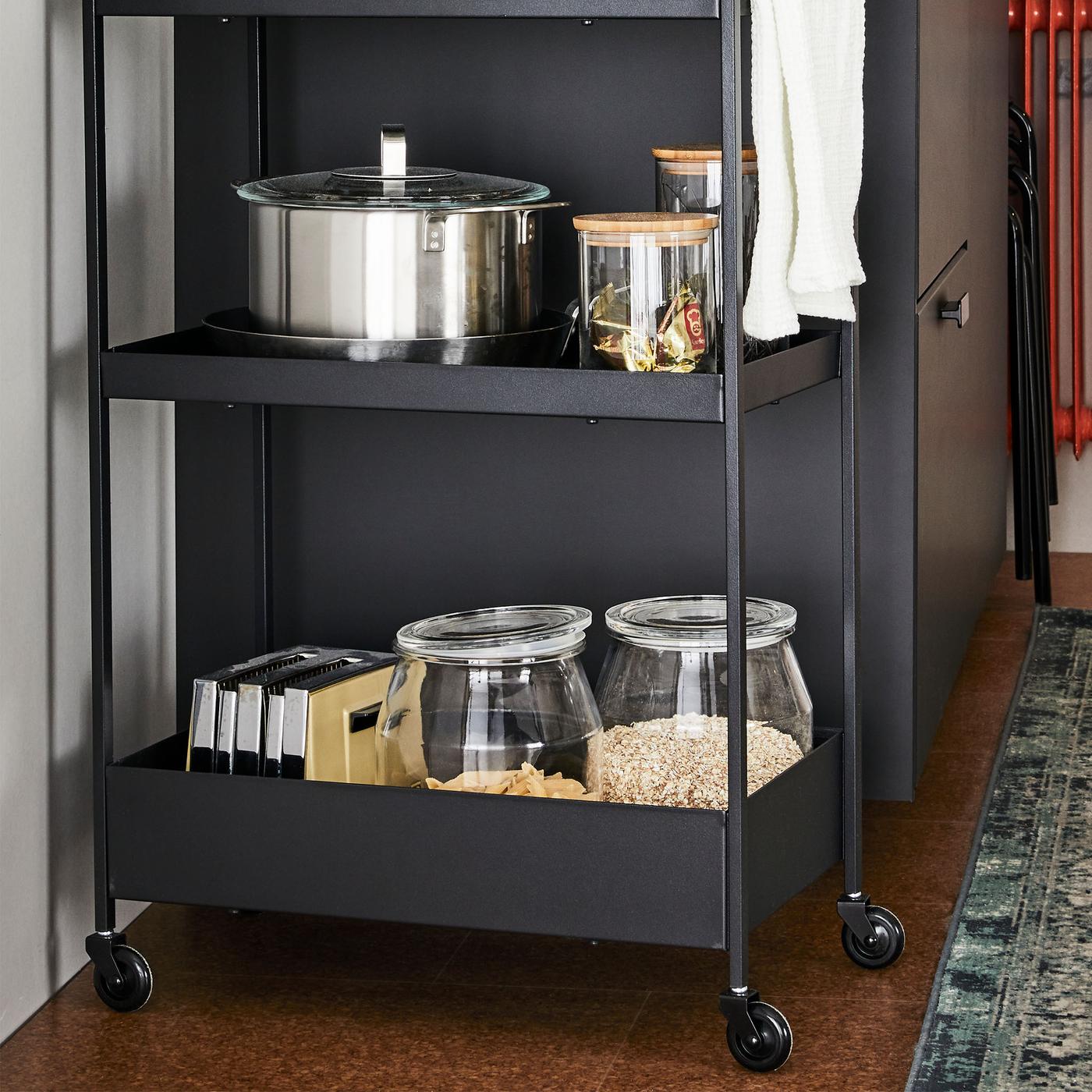 Kitchen trolleys and islands