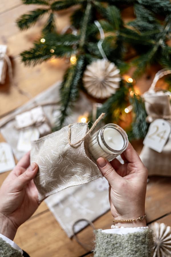 Kleien Geschenke werden in Beutelchen eingepackt. 