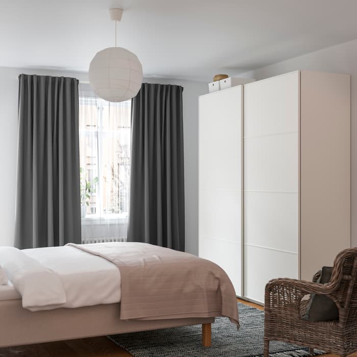 Schranklösung hinter Vorhängen verschwinden lassen - IKEA Deutschland