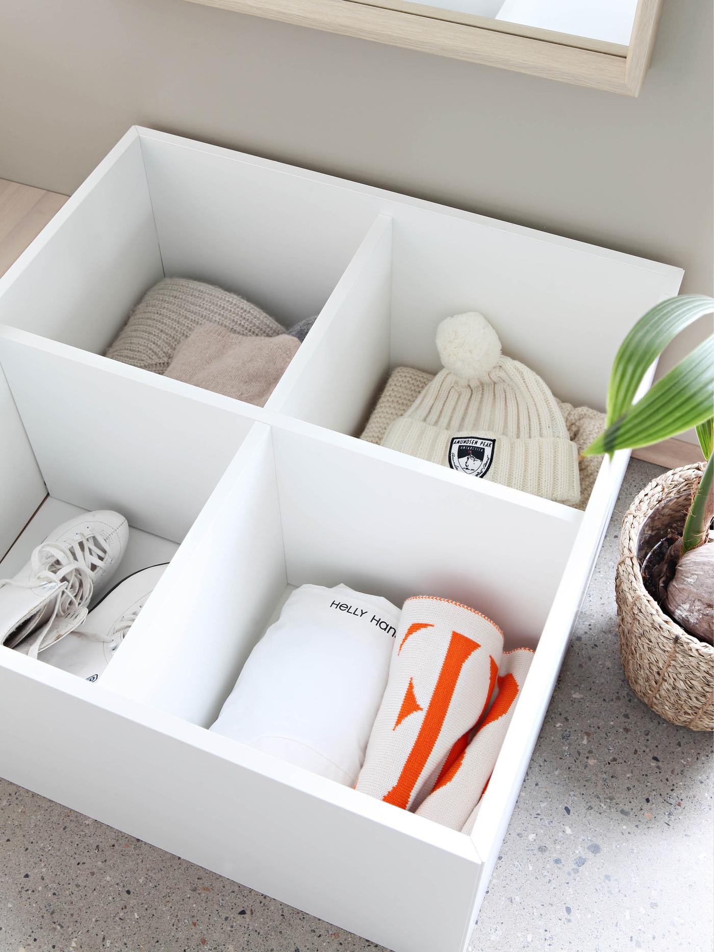 Klesoppbevaring med fire rom.