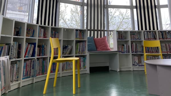 図書コーナー。