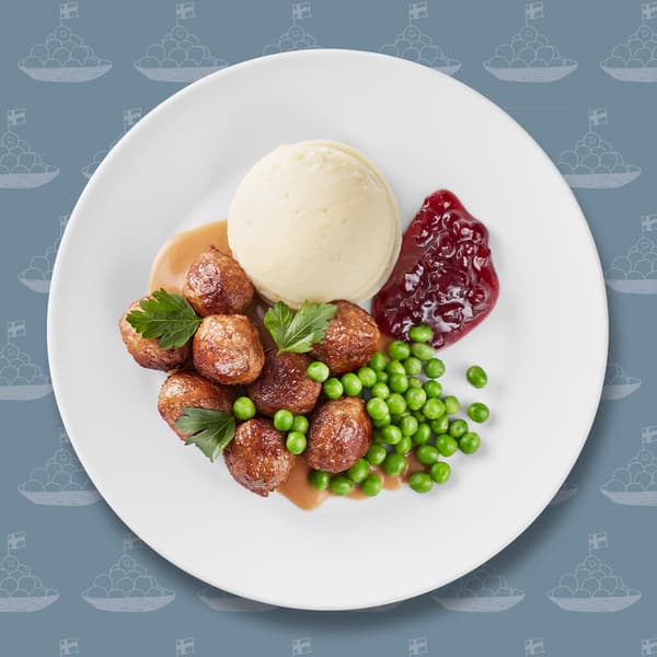 Kødbollens dag. Kødboller 8 stk. serveret med kartoffelmos, flødesauce og tyttebærsyltetøj – en svensk klassiker!