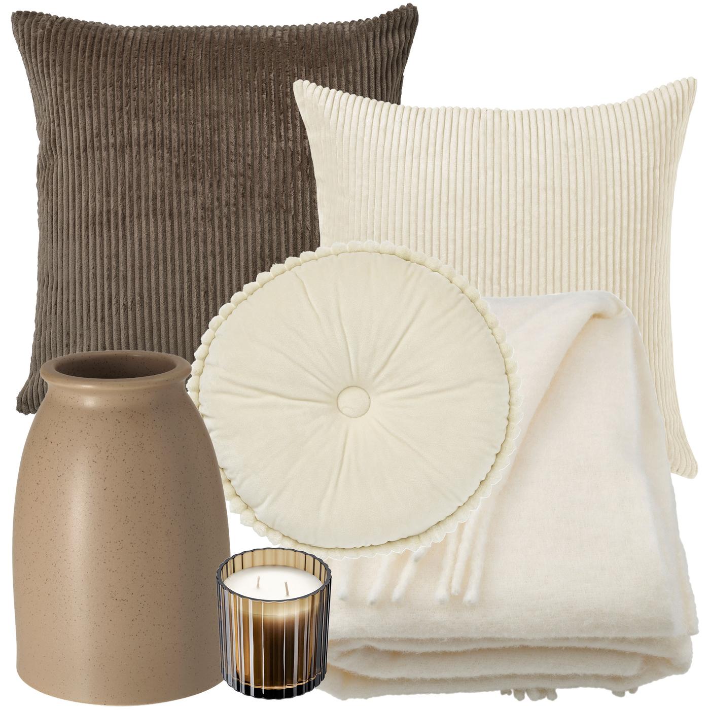Kollagbild med tre kuddar i brun och ljusbeige färgskala, en offwhite filt, en brun vas och ett beige doftljus.
