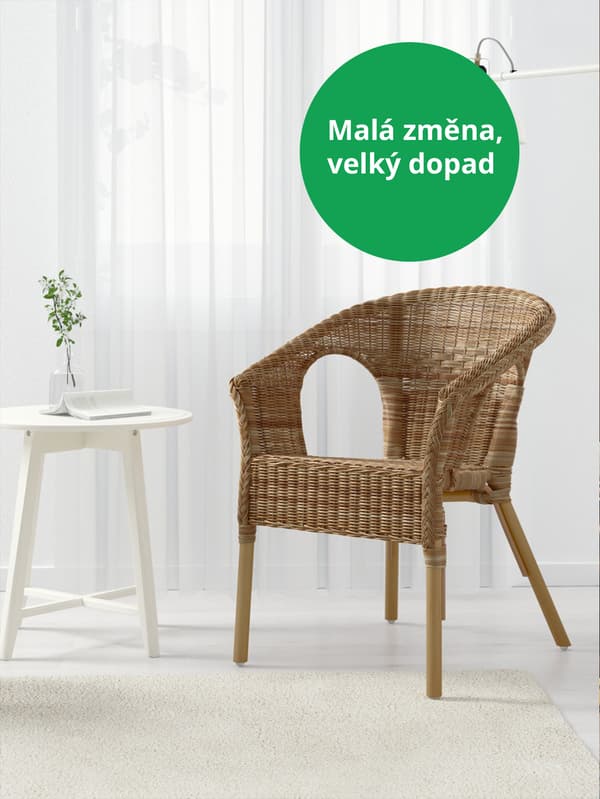 Křeslo AGEN vyrobené z ručně pleteného ratanu – živého materiálu.