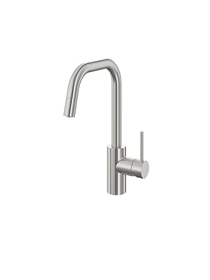 Kuchynská batéria v striebornom vyhotovení