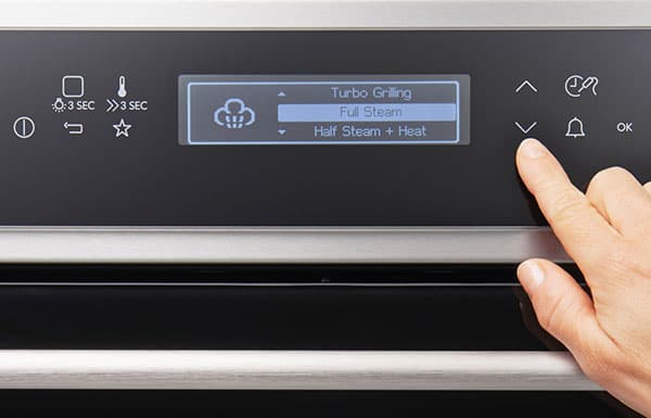 KULINARISK forn de vapor amb programes de cocció predeterminats.