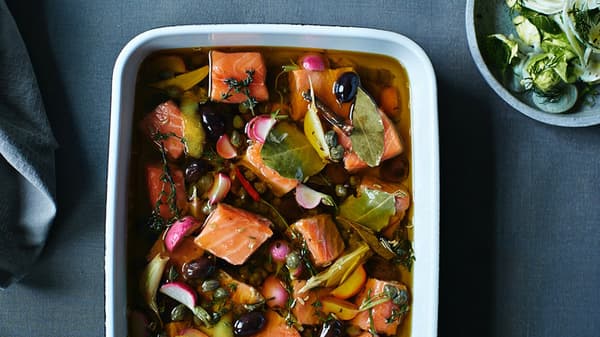 Lachs-Confit mit Fenchel und Aioli