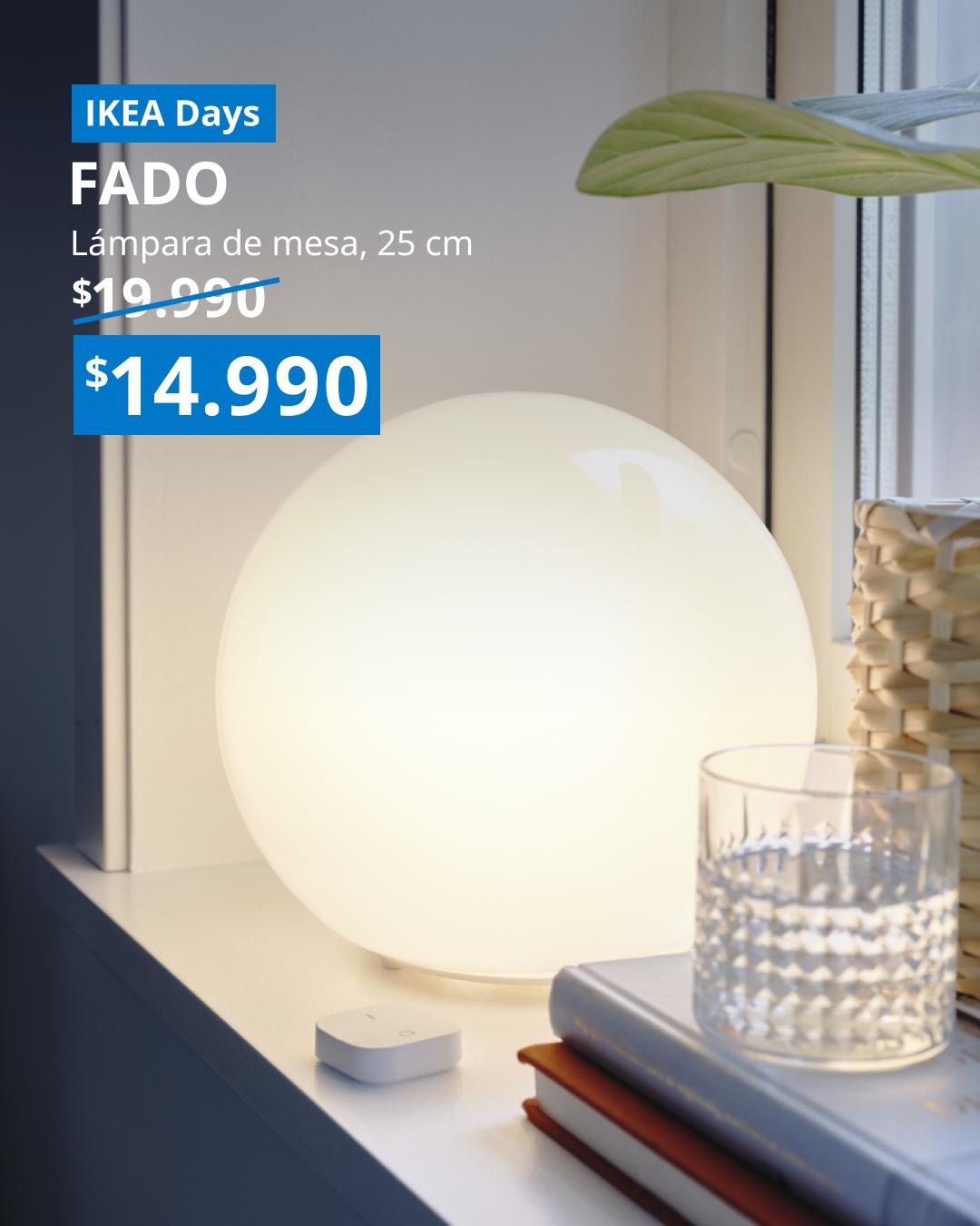 Lámpara de mesa FADO blanca de 25 cm con pantalla esférica de vidrio que proporciona una iluminación suave y uniforme.