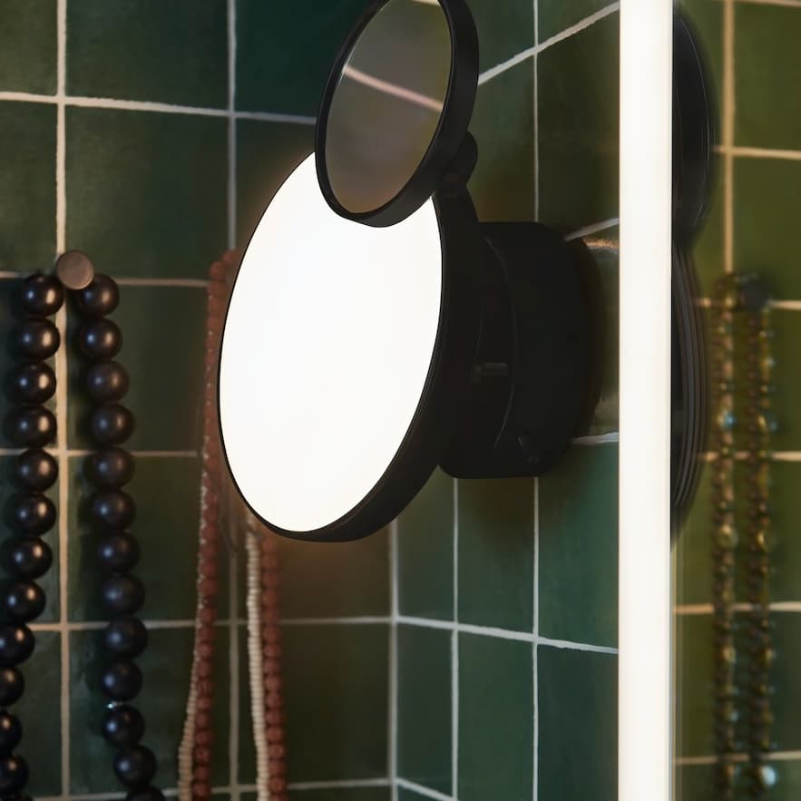 Lámpara para espejo de baño.