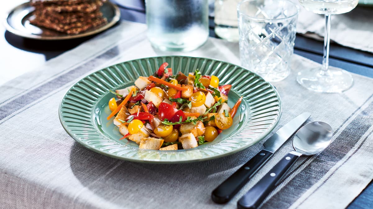 Gesund Leben - Toskanischer Brotsalat Rezept - IKEA Schweiz