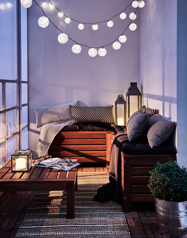 LED string lights to decorate a balcony or terrace with chill out style