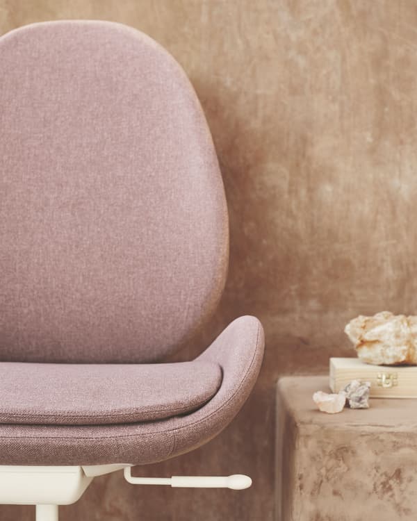 L'eleganza incontra l'ergonomia in HATTEFJÄLL - finalmente una sedia girevole che aggiunge morbidezza al tuo spazio di lavoro, perfetto per l'home office - IKEA