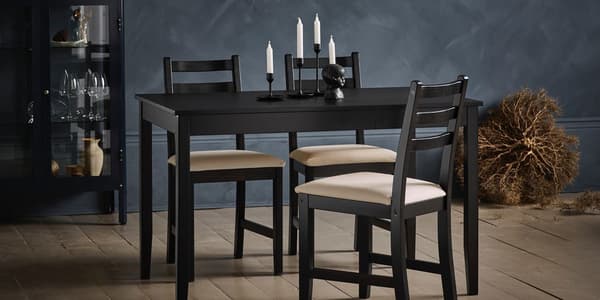 LERHAMN Tische und Stühle in schwarz