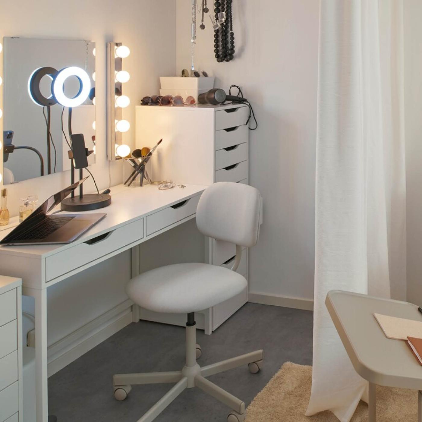 Let your student home tell your story