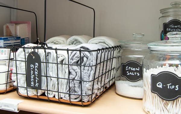 Link to 'One day wins: A quick and affordable hall closet makeover' IDEA