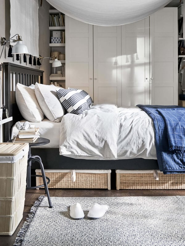 Link to the beds and mattresses category page