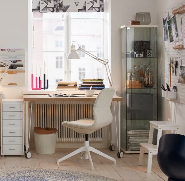 LINNMON / KRILLE Table, blanc effet chêne blanchi, blanc.