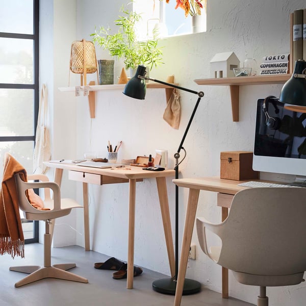 LISABO-kirjoituspöytä ja ODGER -työtuoli