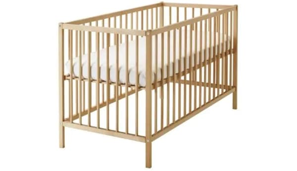 lit pour bébé SNIGLAR.