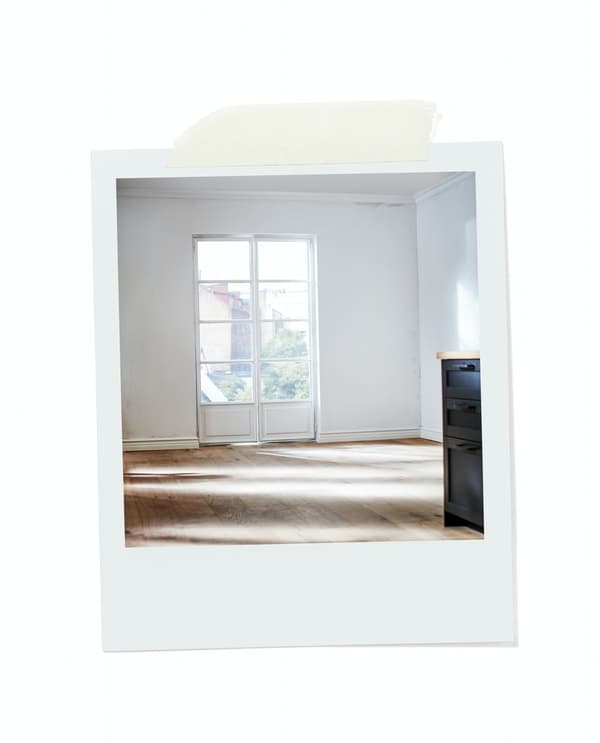 Living room before renovation