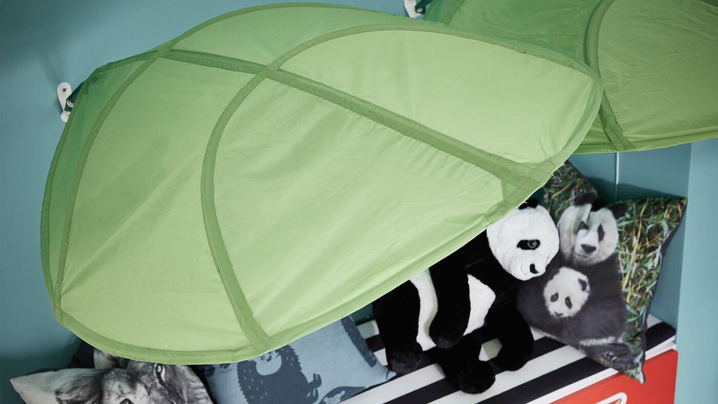 LÖVA green bed canopy.