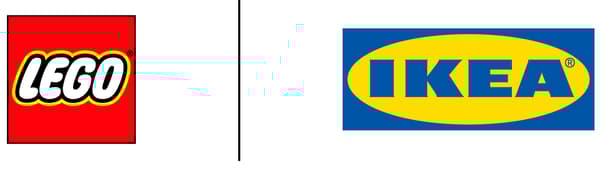 Loga společností LEGO a IKEA jsou zobrazena vedle sebe a oddělena černou linkou.