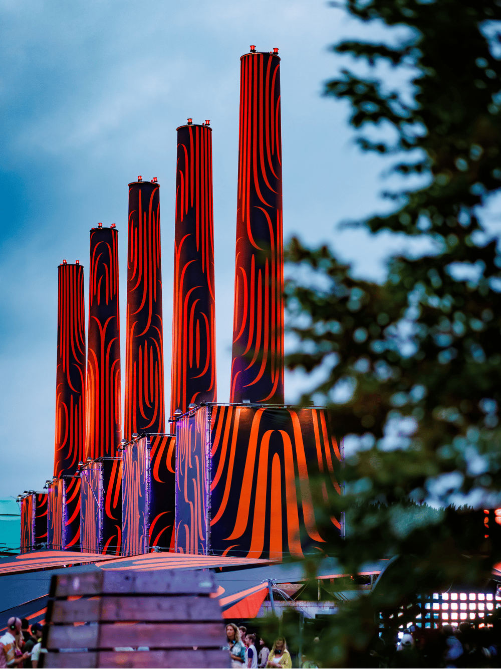 Lowlands Armadillow stage