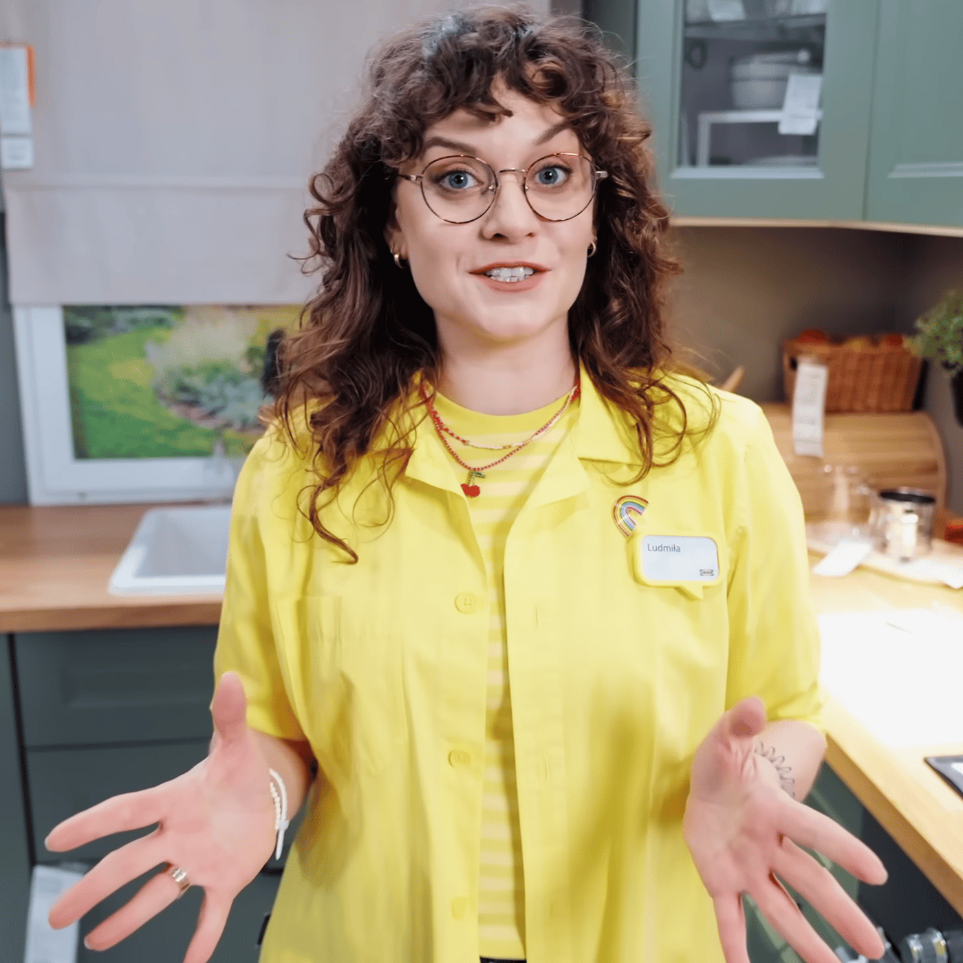 Lu, pracowniczka IKEA prowadząca kanał na YouTube.