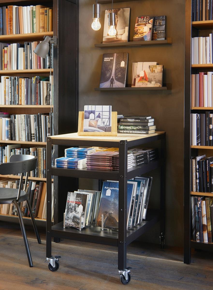 Magasin avec desserte BROR en noir 