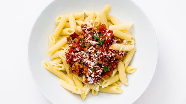 Makaron bolognese w sezonowej ofercie IKEA.
