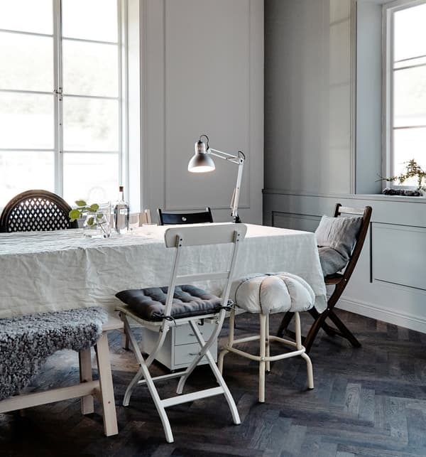 Make a sit down entertaining space.