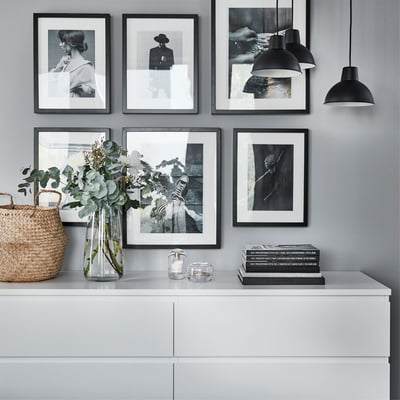 Kleines Schlafzimmer, das wie eine Luxussuite wirkt - IKEA Deutschland