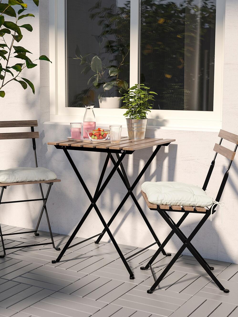 mesa y silla outdoor