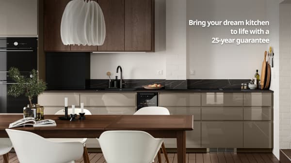 METOD/VOXTORP KITCHEN, words in white read 