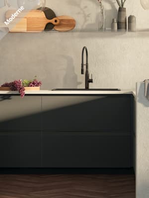Meubles de cuisine et robinet noirs