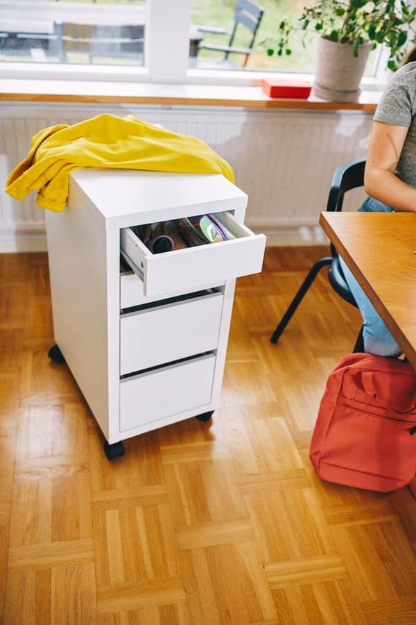 MICKE white drawer unit on castors