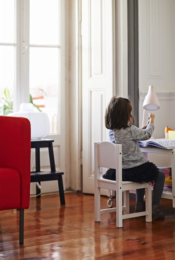 Mini-bureau pour mini-artiste.