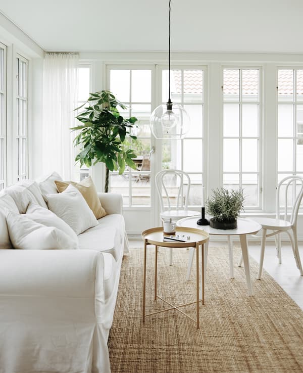 Mix different seating for a relaxed living room