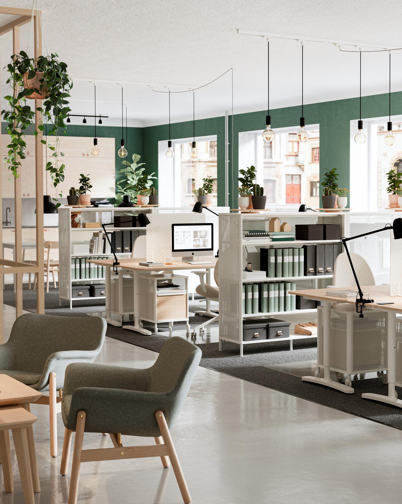 Mobilier de bureau dans un open space bien agencé