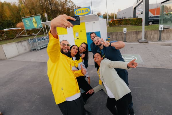 Mohammed (Store manager) ; 
Yasmina ; Melissa ; Gilles ; Paul & Hinde

