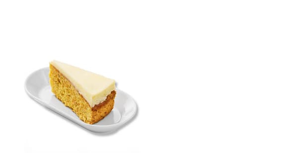 Mrkvový dort na talířku