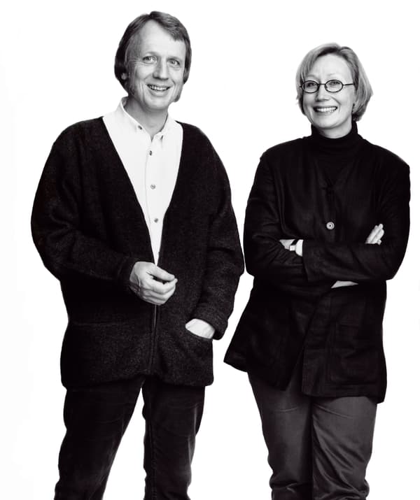 مصمما منتجات ايكيا Marianne Hagberg و Knut Hagberg.