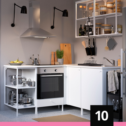 Muebles de cocina de la serie Enhet con acabados en blanco