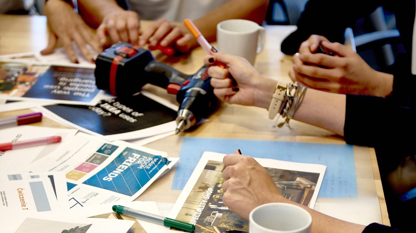 Na IKEA, os percursos profissionais não são tradicionais. Incentivamos os nossos colaboradores para seguirem as suas paixões e experimente novas funções num ambiente nacional e global.