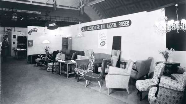 Náš první showroom.